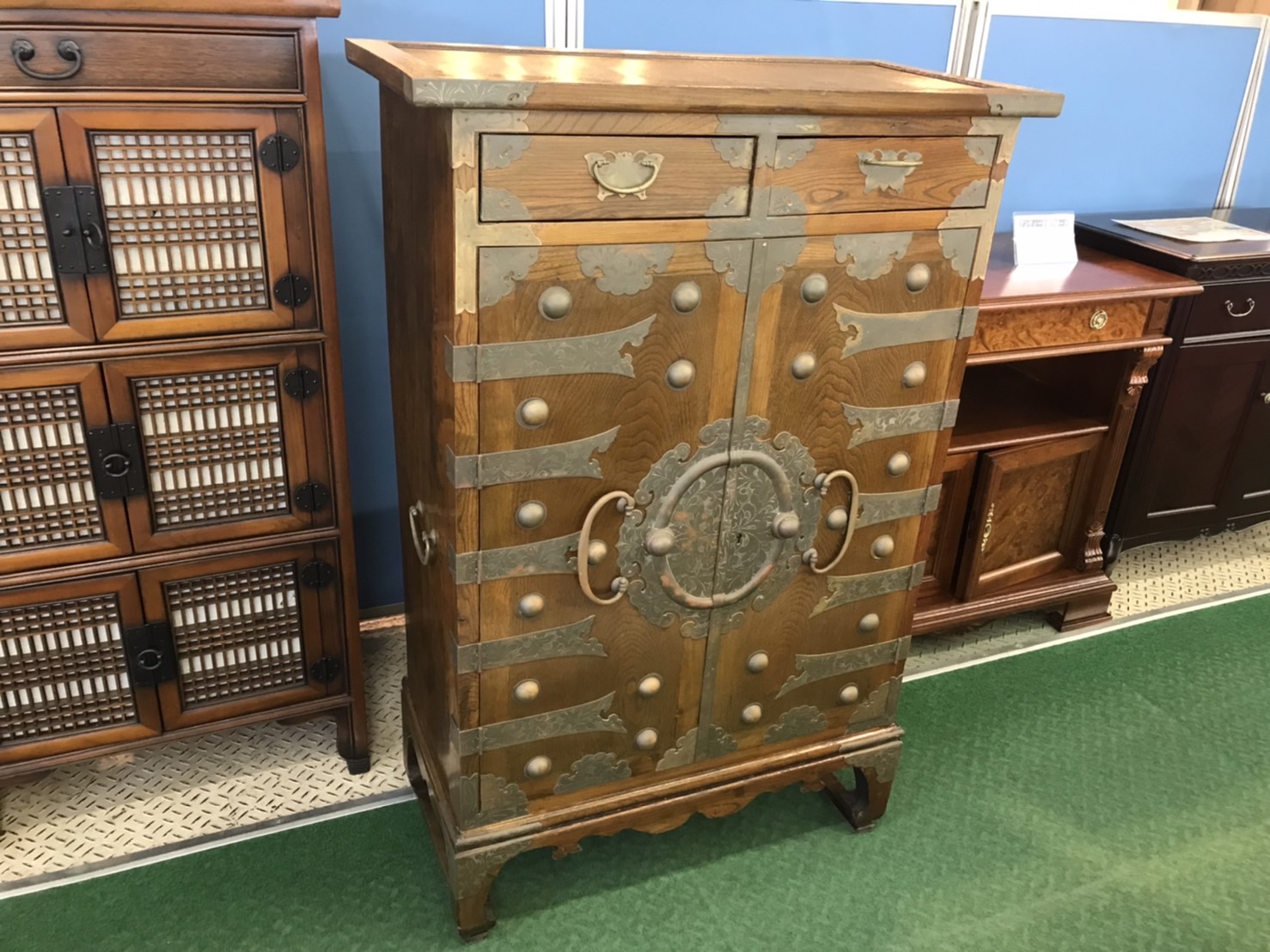 李朝家具キャビネット韓国アンティーク みすぼらしく 