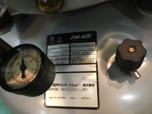 JUN-AIR｜給油式コンプレッサー6－15＋エアータンク＋エアーリール 