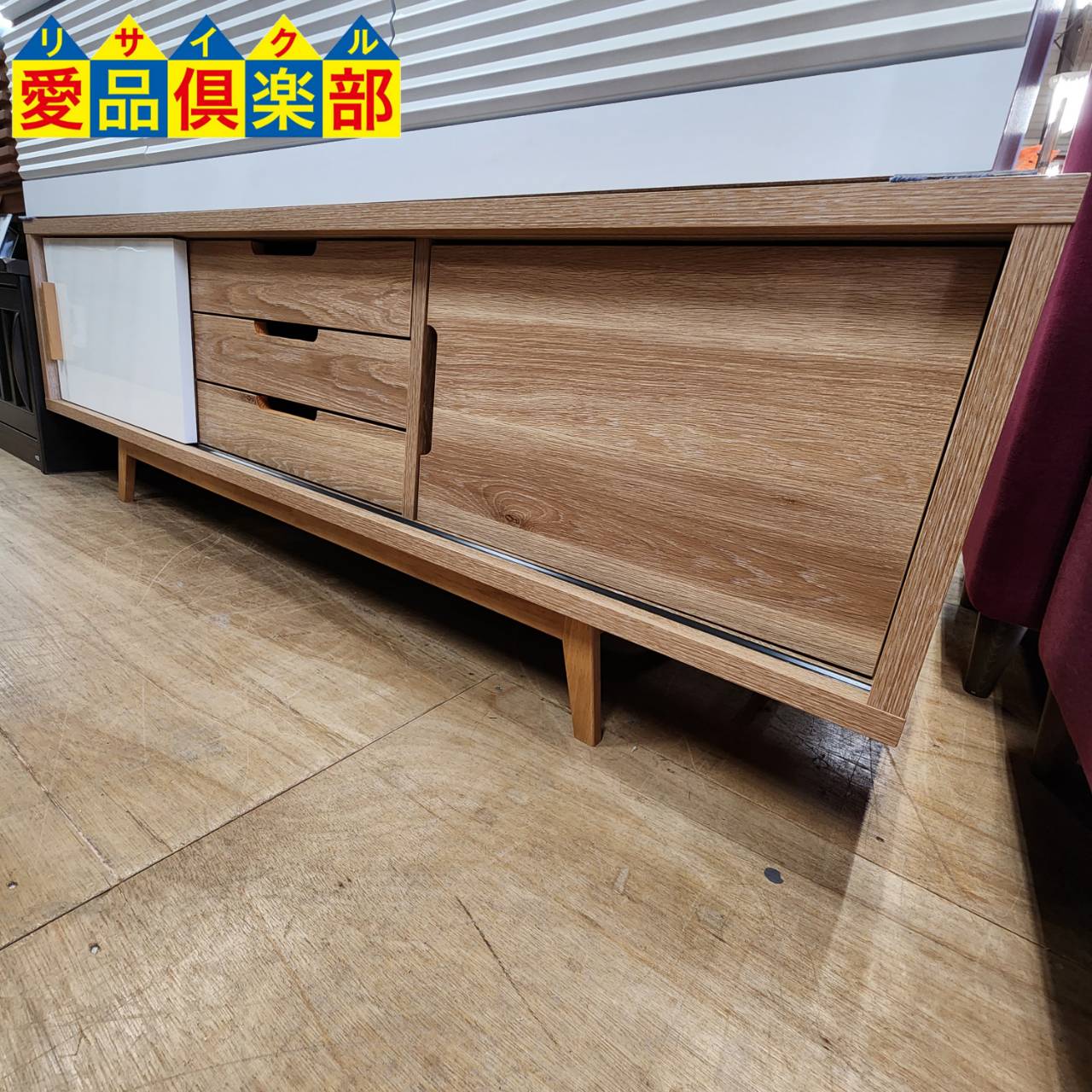 LOWYA 大川家具 北欧風 1枚スライド扉ミドルテレビ台 70V型対応 入荷 