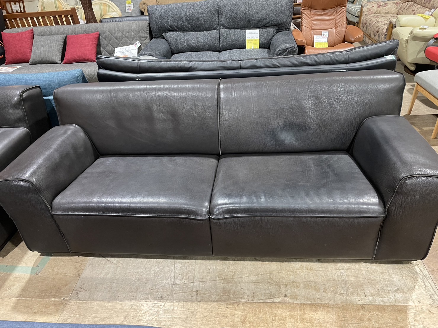 コイノール｜3人掛けソファ入荷しました｜リサイクルショップ 