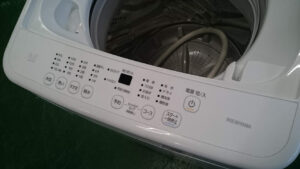 愛品倶楽部柏店】アイリスオーヤマ 2020年製 4.5kg 洗濯機 IAW-T451