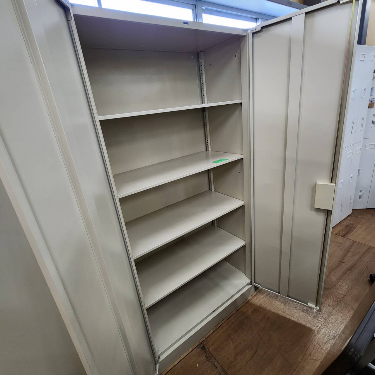 オカムラ 両開きキャビネット 鍵付き 販売中！愛品倶楽部柏店 