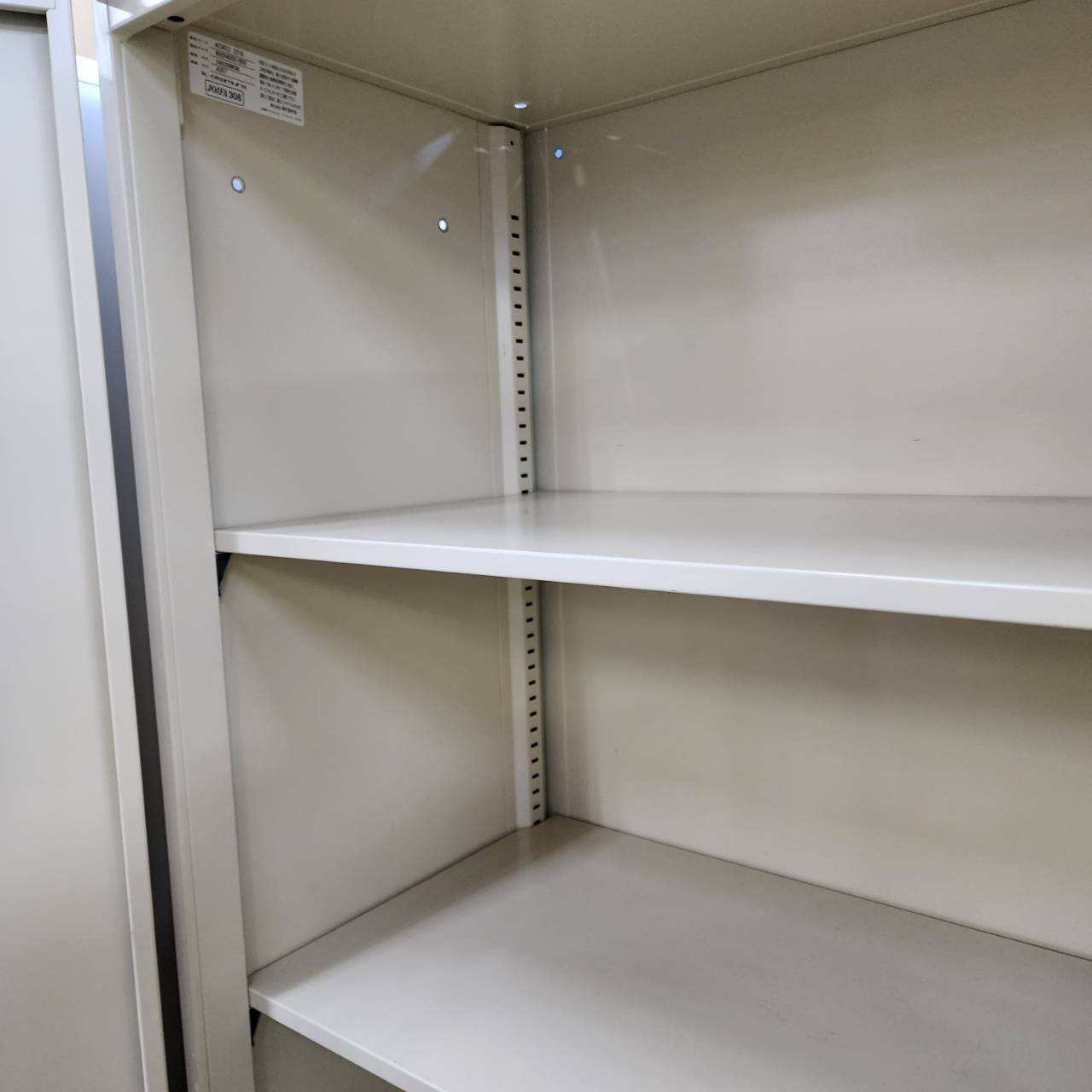 オカムラ 両開きキャビネット 鍵付き 販売中！愛品倶楽部柏店 