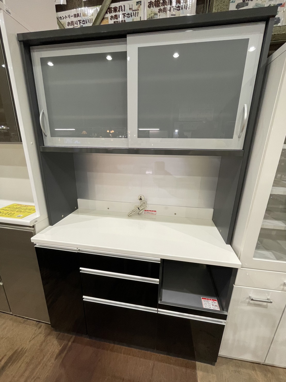 高橋木工所｜スライド扉キッチンボード入荷致しました！ | リサイクル  