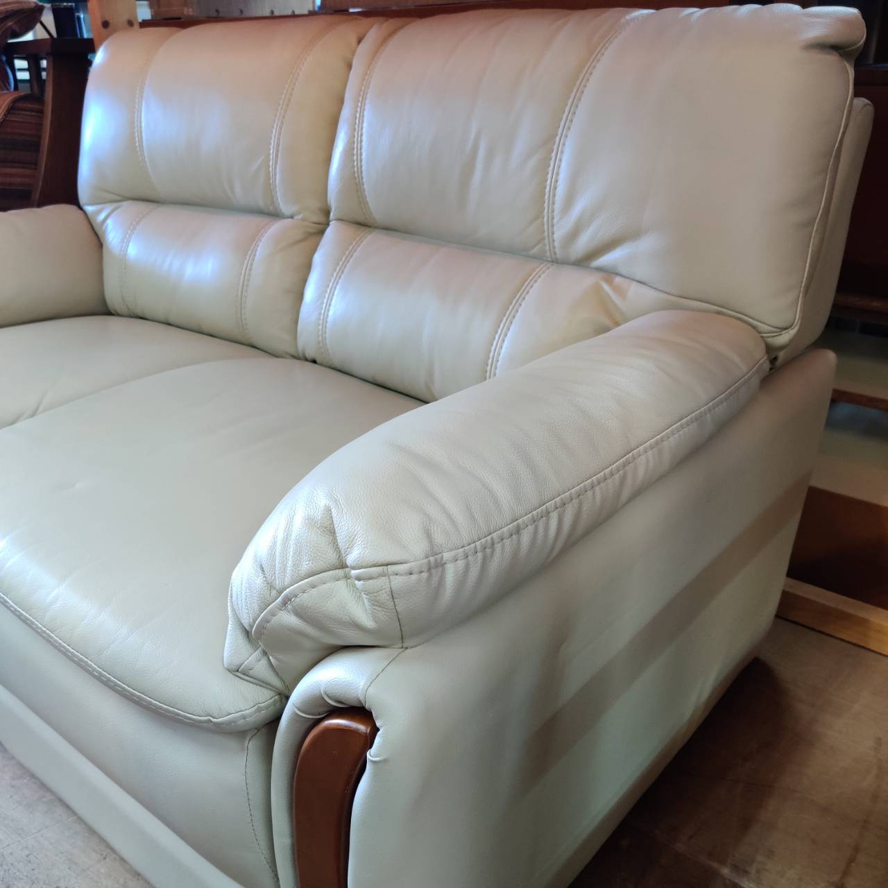 愛品倶楽部柏店】ニトリ 本革2人用ソファ TRADE