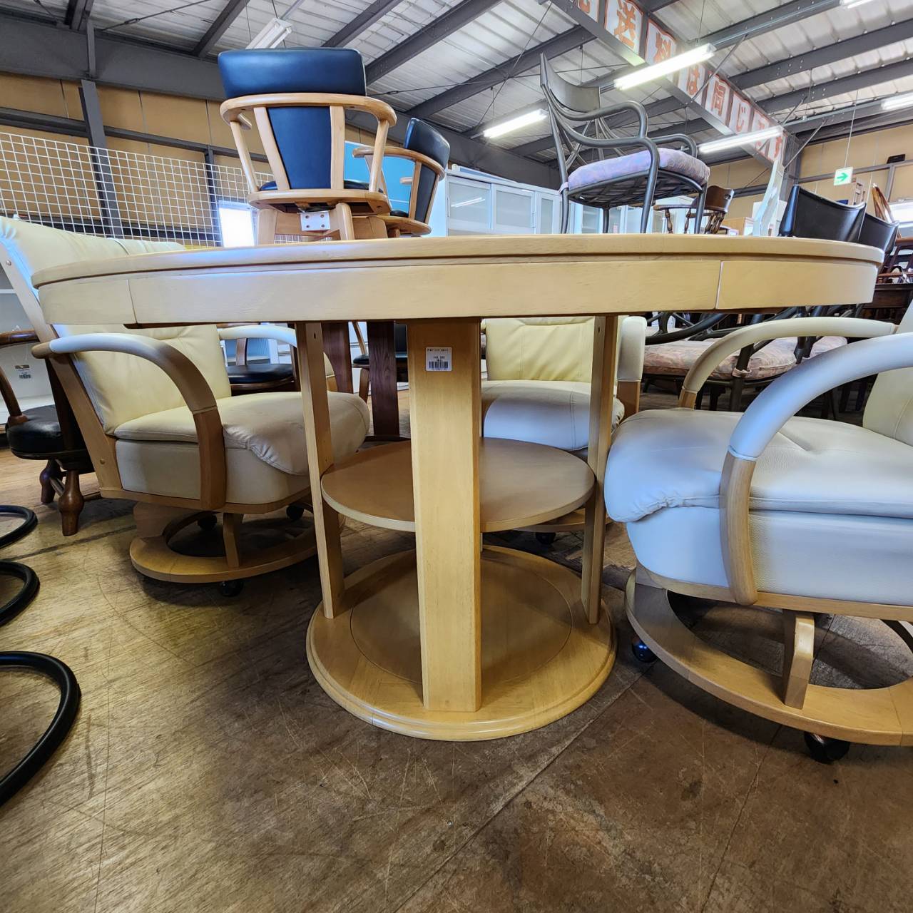 円卓ダイニング5点セット 回転チェア 販売中！愛品倶楽部柏店  