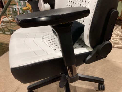 noblechairs｜ICONシリーズ｜ゲーミングチェア入荷致しました  