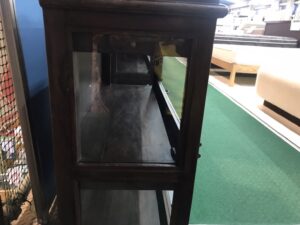 愛品館八千代店】オールドメゾン フラップ式 2ガラスキャビネット