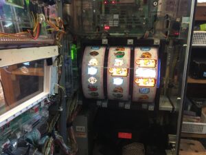 愛品館八千代店】スロット実機5号機 Dororonえん魔くんメ～ラめら