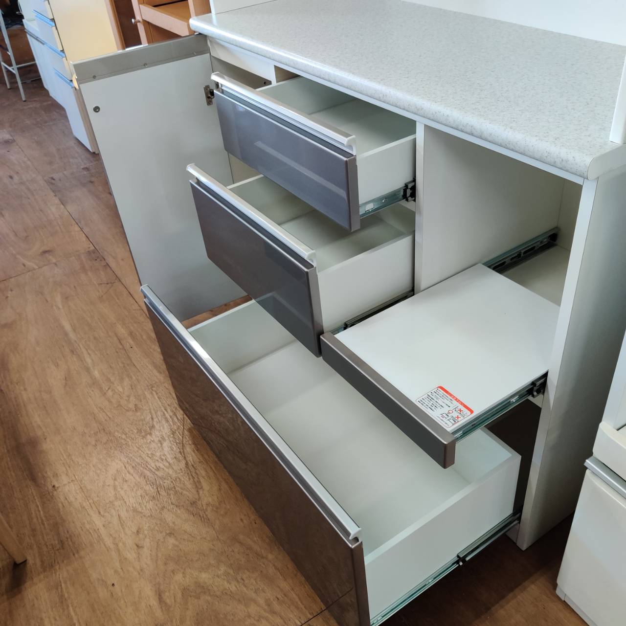 ニトリ 2枚スライド扉キッチンボード アルミナ2 販売中！ 愛品倶楽部柏  