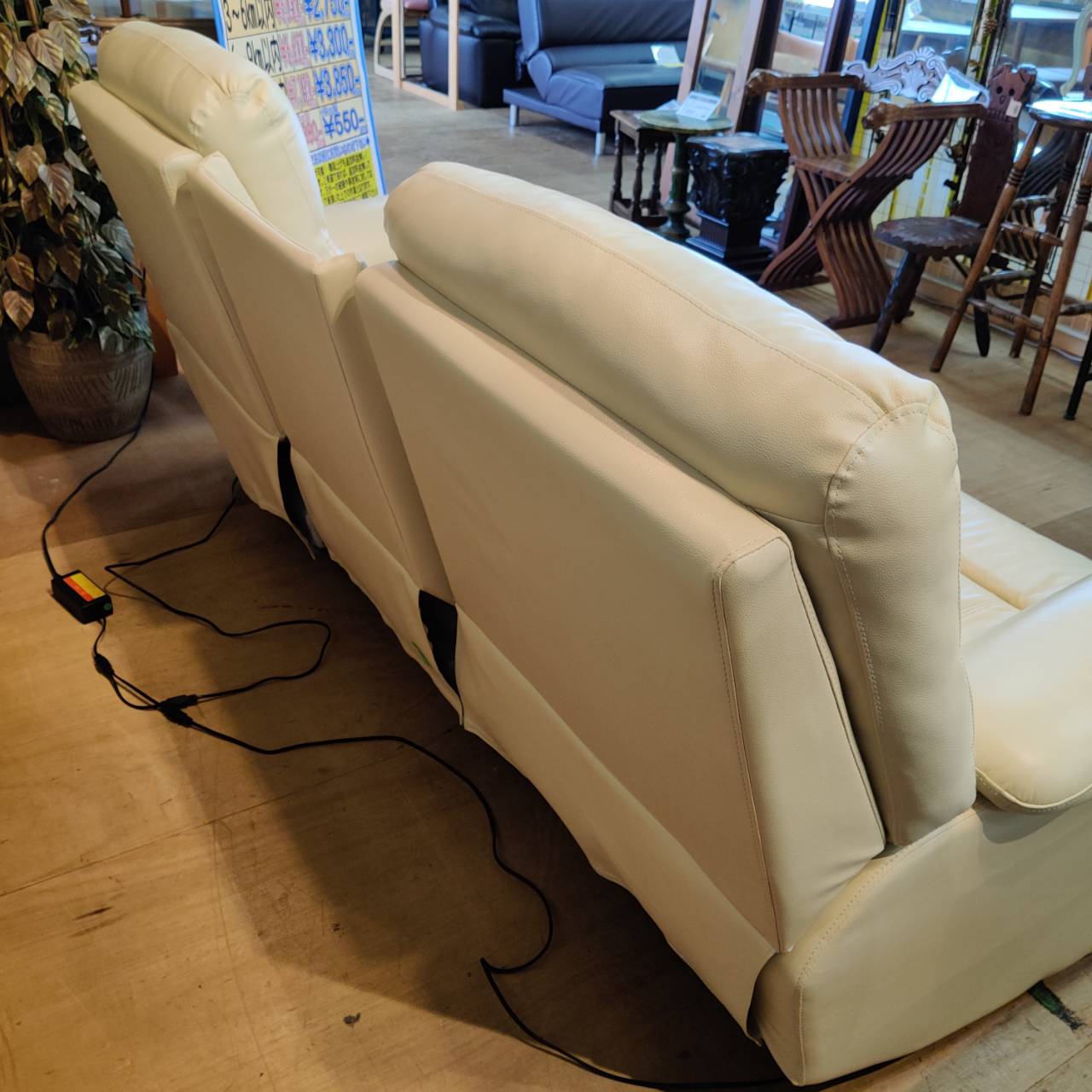 愛品倶楽部柏店】ニトリ 布張り電動リクライニングソファ ビリーバー3