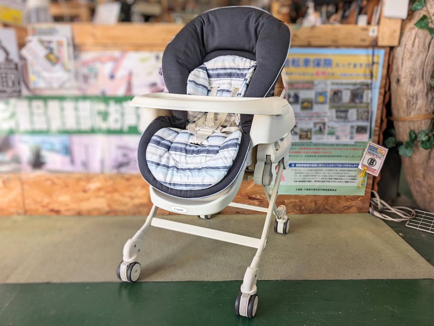 コンビ　ネムリラ　4キャス ハイローチェア ロッタ　ベビーチェア コンビ ネムリラ 4キャス ハイローチェア ロッタ ベビーチェア