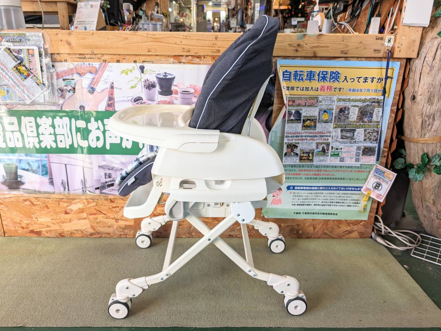 Combi コンビ ネムリラ4キャス オートスウィング ロッタを店頭にて販売 