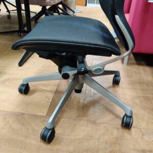 愛品倶楽部柏店】Okamura バロンチェア ハイバック Baron ブラック