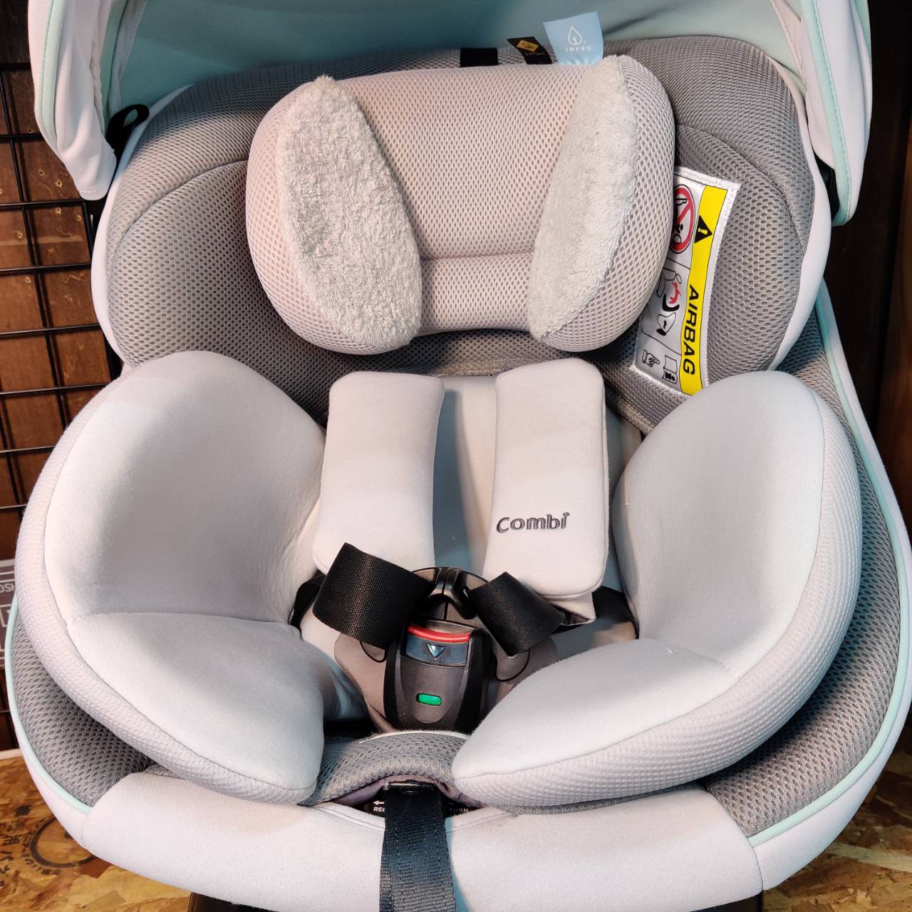 【送料無料】combi クルムーヴ Simplight ベビーザらス限定 チャイルドシートベビーザらス限定combi クルムーヴスマート エッグ