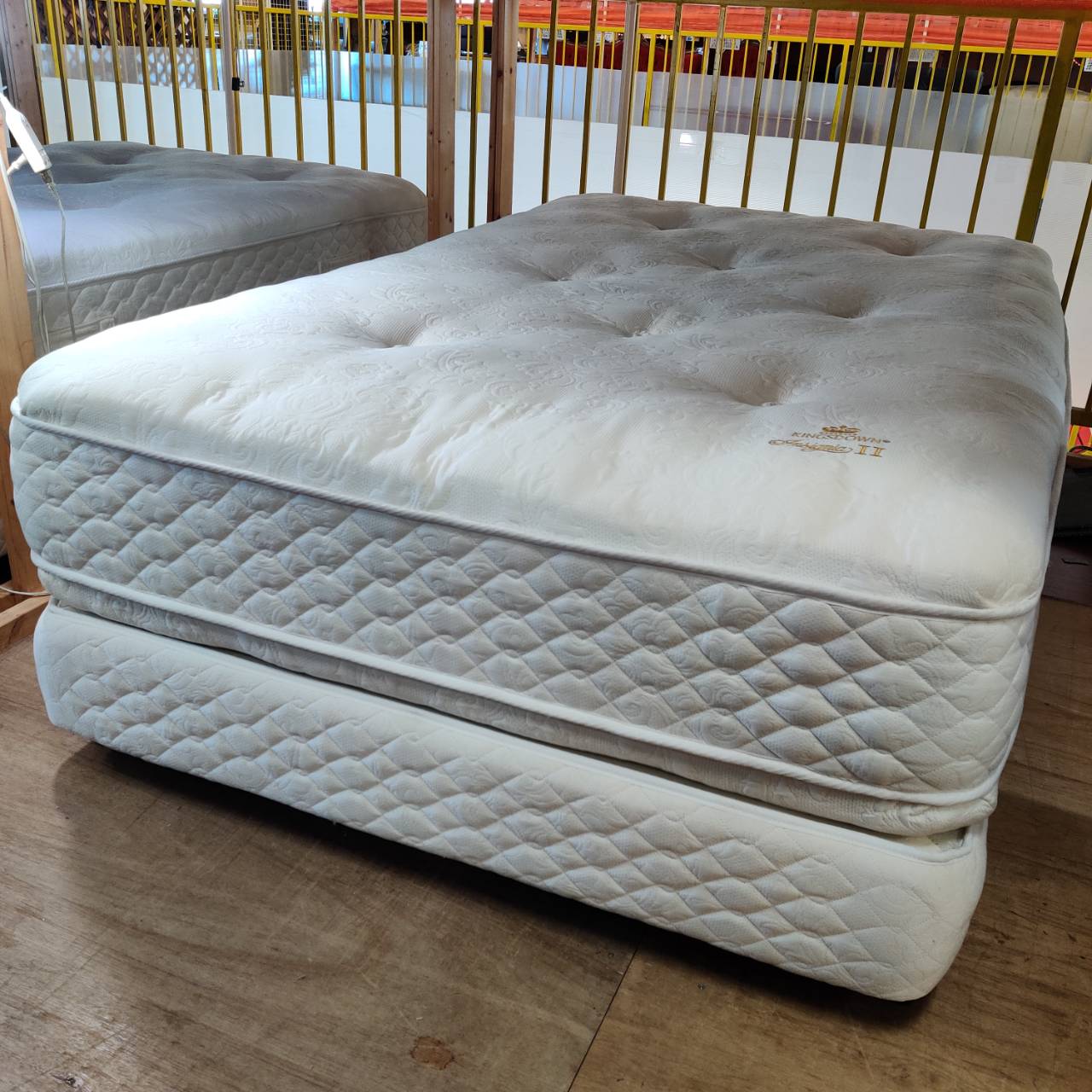 愛品館市原店】 キングスダウン×日本ベッド セミダブルベッド 【管理  