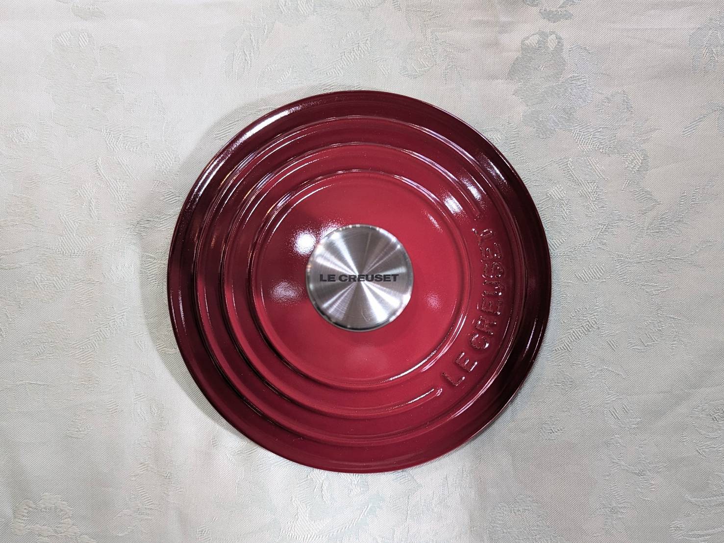 Le Creuset ル・クルーゼ ココット・ロンド 18cmを店頭にて販売中です 