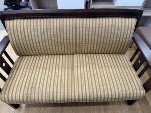 カリモク｜2人掛ソファ+テーブル買取致しました｜愛品館八千代店 