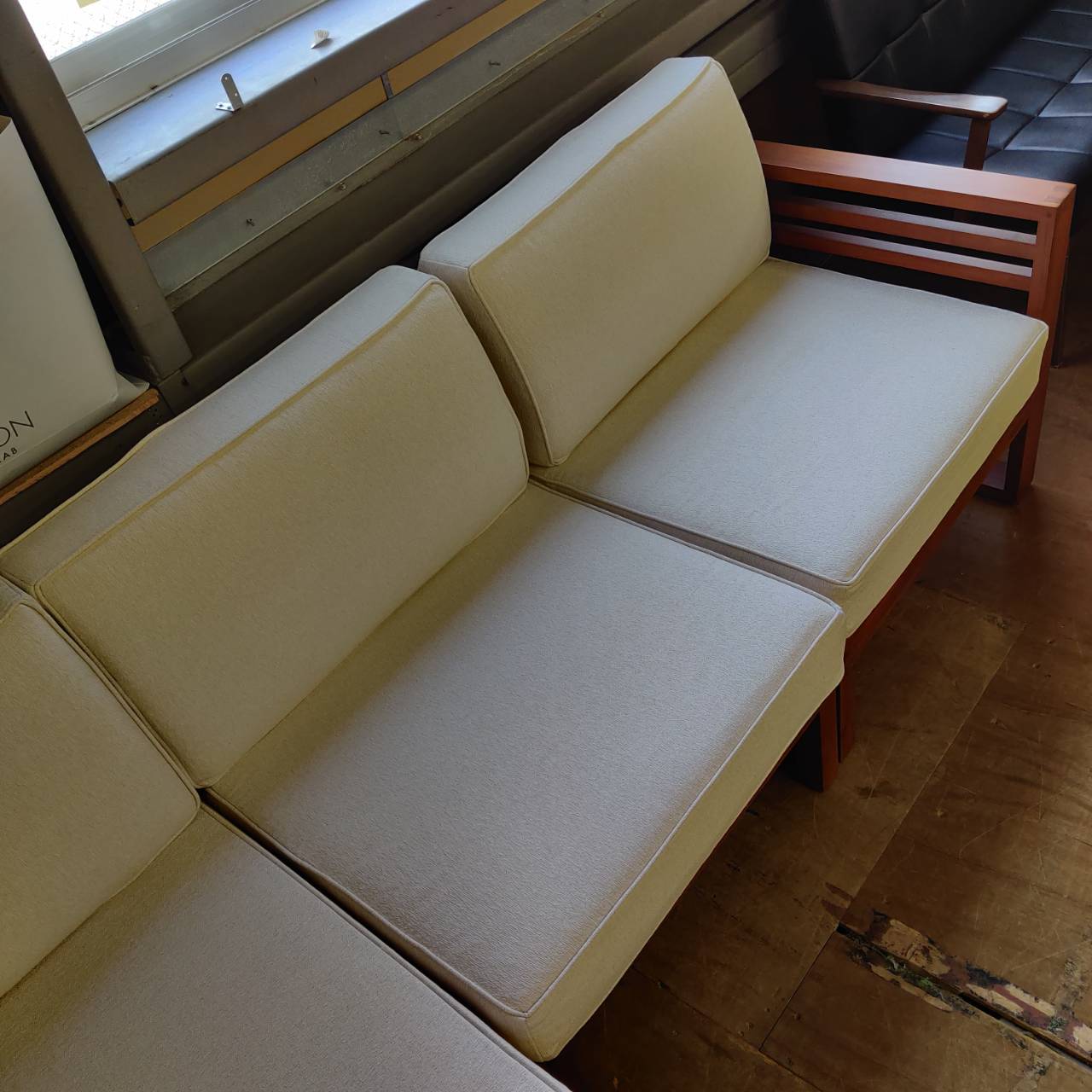 SCANTEAK 木製フレームカウチソファー KUL 販売中！ 愛品倶楽部柏店 