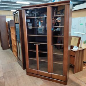 コクサイの家具 3枚ガラス扉書棚 クレシア B120 販売中！ 愛品倶楽部柏  