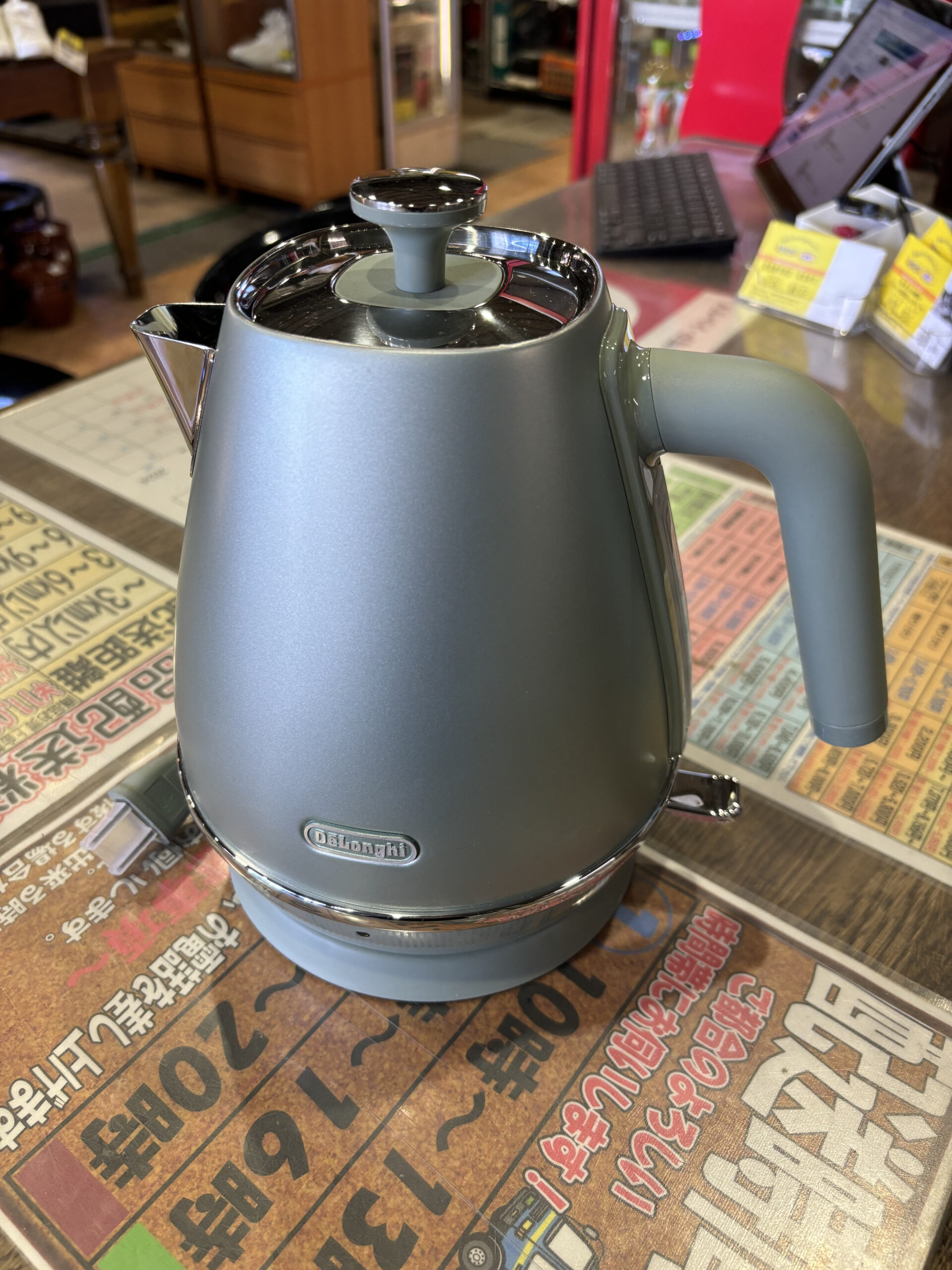 デロンギ｜ディスティンタ・ペルラ 電気ケトル 買取しました 