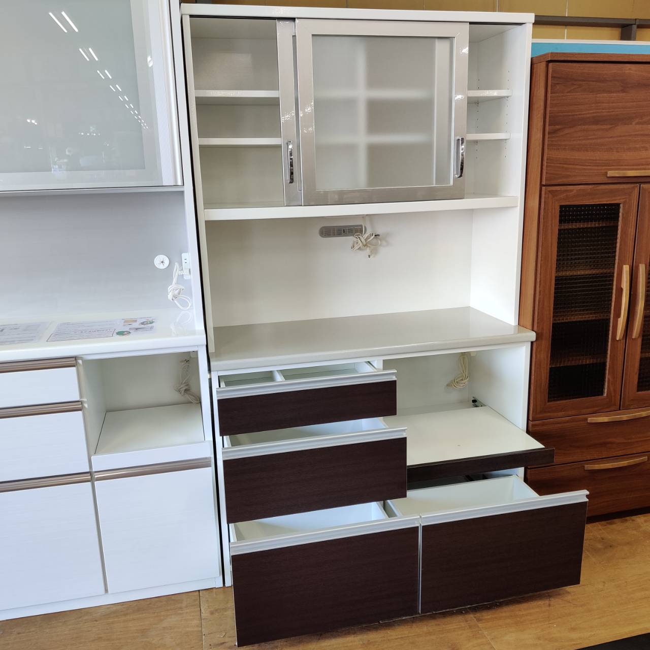 ユーアイ-2枚スライド扉キッチン  