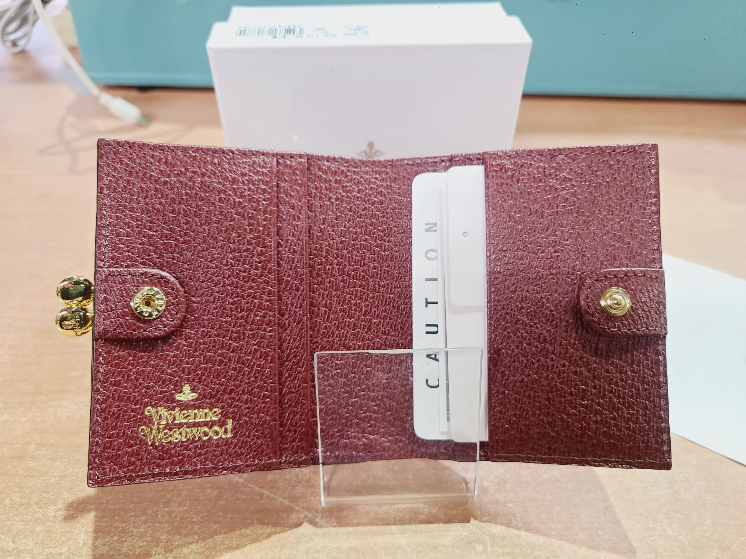 ヴィヴィアン ウエストウッド二つ折りがま口ミニ財布買取｜愛品館市原 