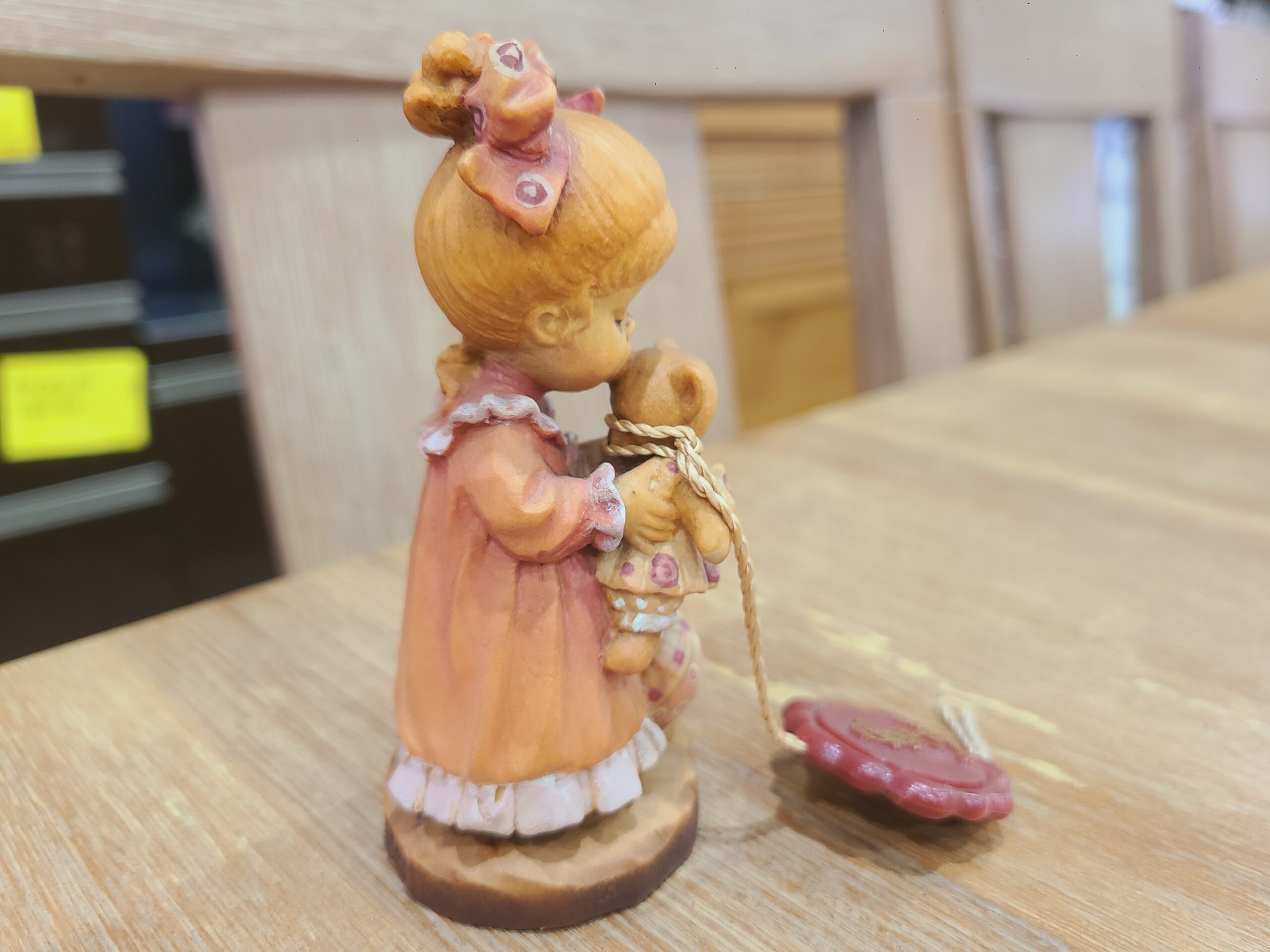 売れ筋商品 楽天市場】☆アンリ ANRI 『子羊と少年 木彫り人形  