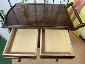 カリモク｜コロニアルシリーズ｜キッチンワゴン引出付買取致しました 