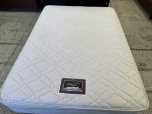 シモンズ｜ダブルクッション｜ダブルベッド｜ヘッドボードレス買取致し 