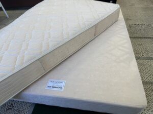 シモンズ｜ダブルクッション｜ダブルベッド｜ヘッドボードレス買取致し 