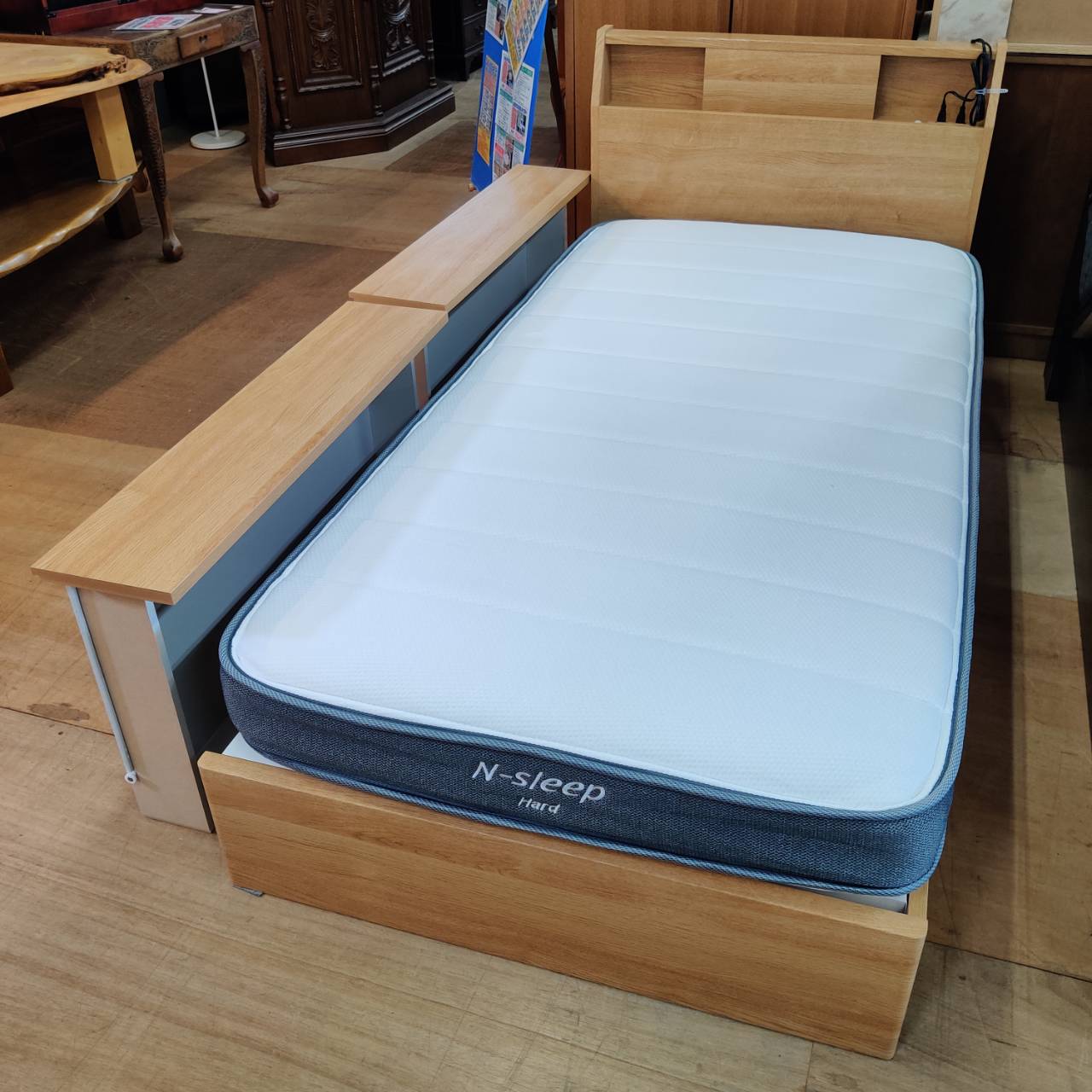 収納付きシングルベッド「M:ニトリ Nスリープ HARD-03 VB」 販売中  