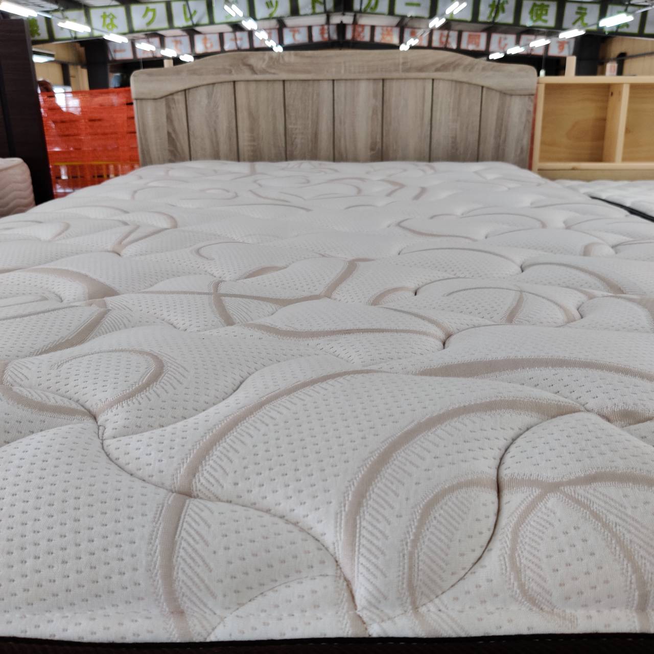 収納付きセミダブルベッド F:グランツ M:YAMADA 熟スリープ 販売中  