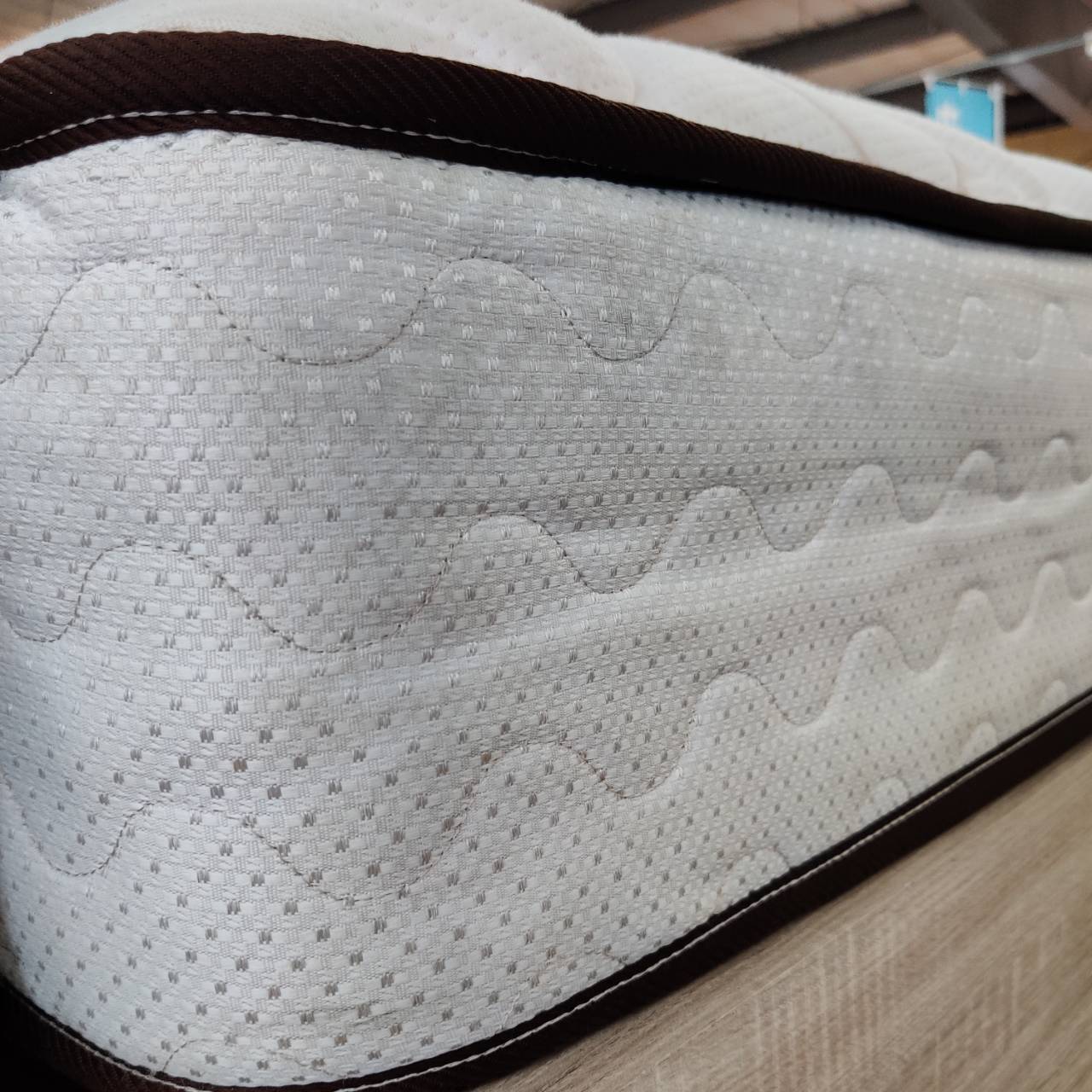 収納付きセミダブルベッド F:グランツ M:YAMADA 熟スリープ 販売中  