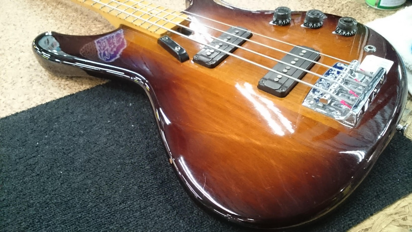 愛品倶楽部柏店】YAMAHAエレキベース Super Bass 500S