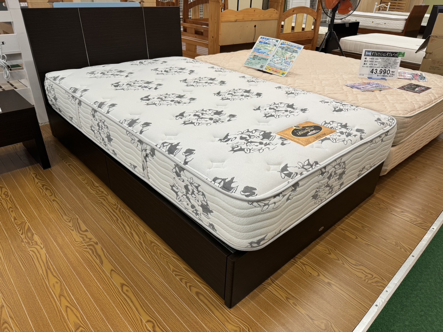 シモンズ｜セミダブルベッド｜ゴールデンバリュー買取致しました｜愛品  