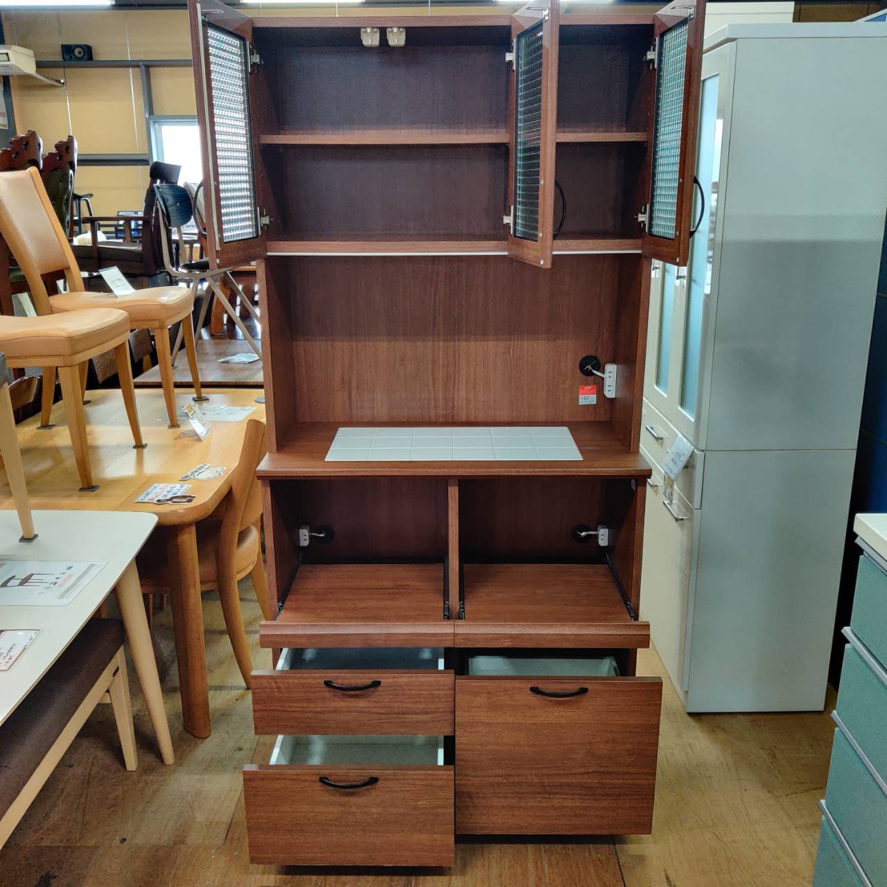 ユーアイ 3枚扉キッチンボード コチーナ 販売中！ 愛品倶楽部柏店 