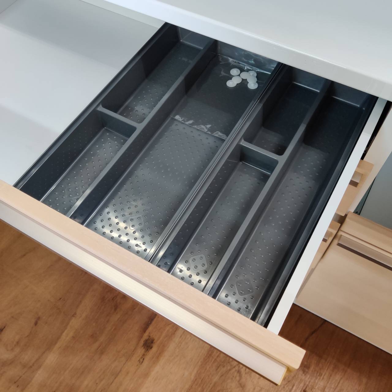 高橋木工 2枚スライド扉 キッチンボード シェモア120 販売中！ 愛品  