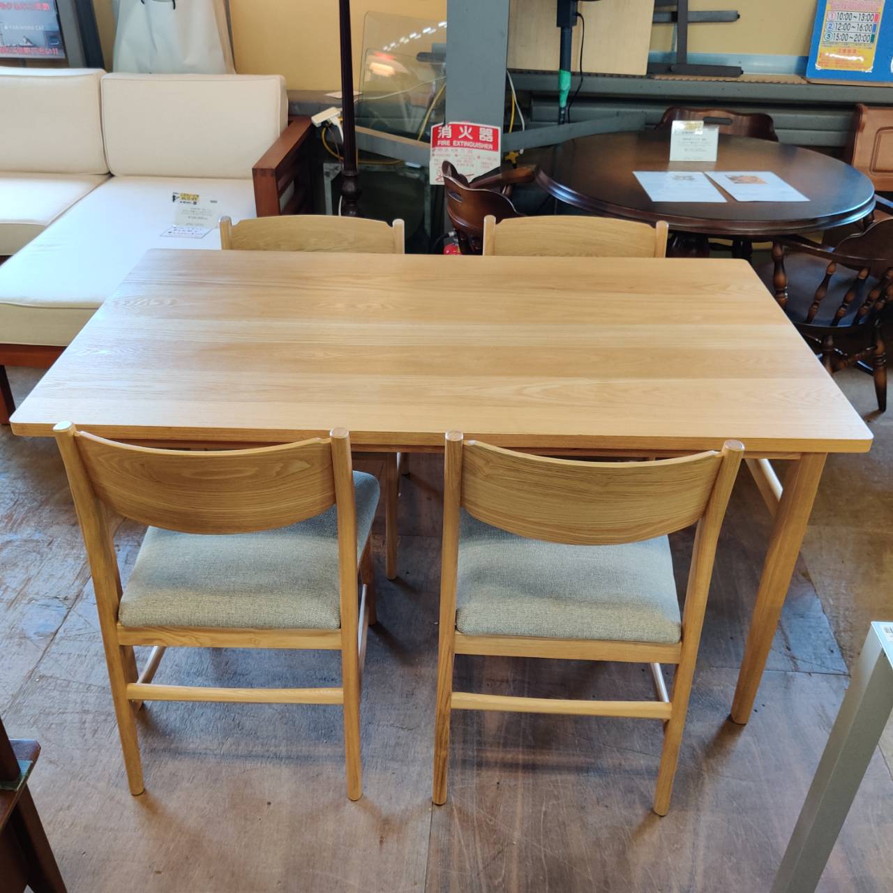 unico SIGNE ダイニングテーブル シグネ ウニコ W1400 unico SIGNE(シグネ) ダイニングテーブル W1400 unico ウニコ SIGNE