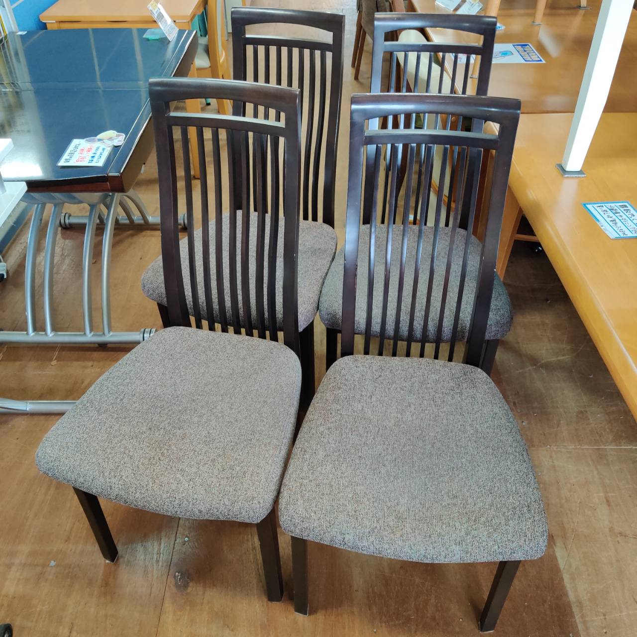 シギヤマ家具工業 ダイニングチェア4脚セット NEVAN 販売中！ 愛品  