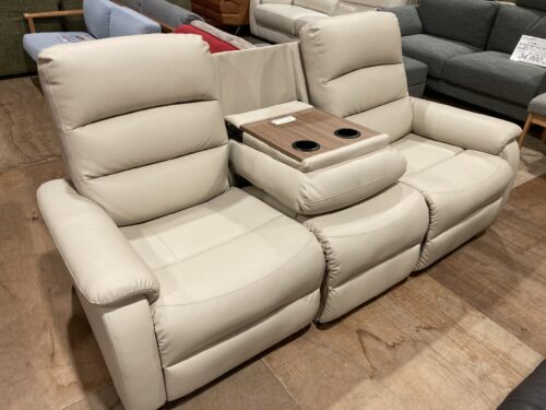 ニトリ｜Nビリーバー｜3人掛け電動リクライニングソファ入荷致しました  