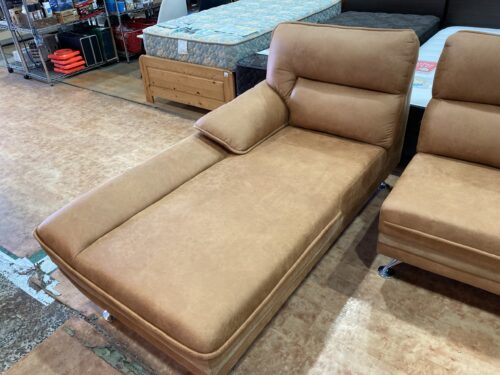 ファブリックレザー｜デリアA｜カウチソファ入荷致しました 