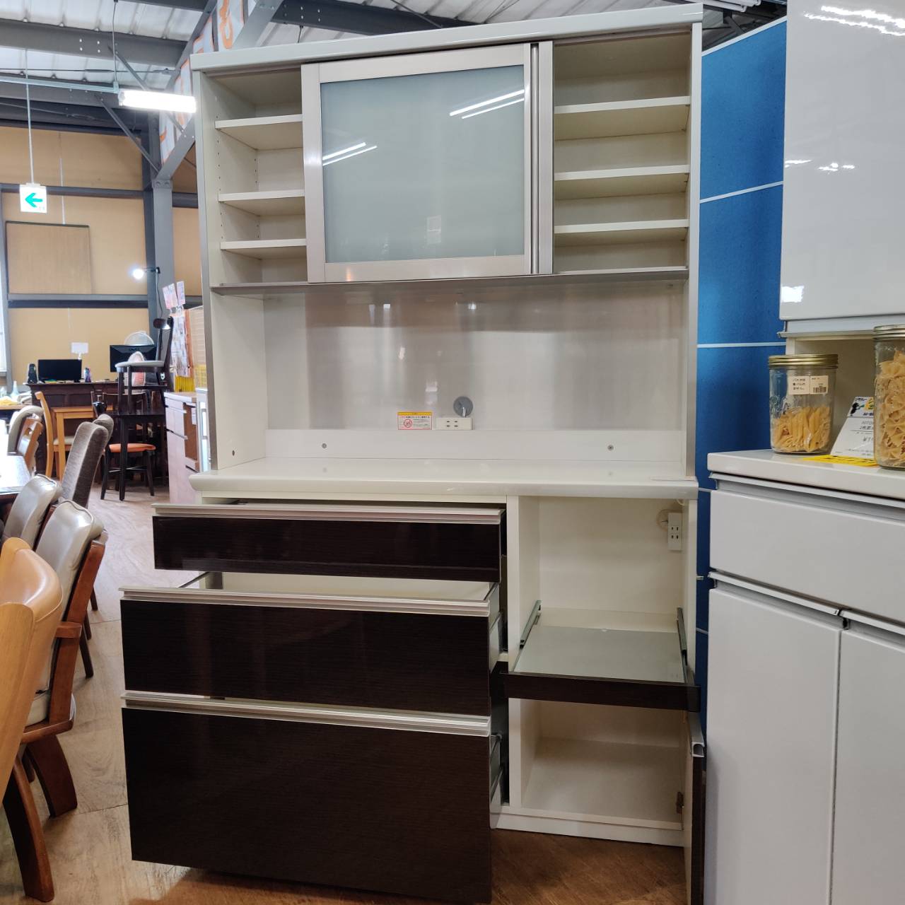 愛品倶楽部柏店】 Pamouna 2枚スライド扉キッチンボード