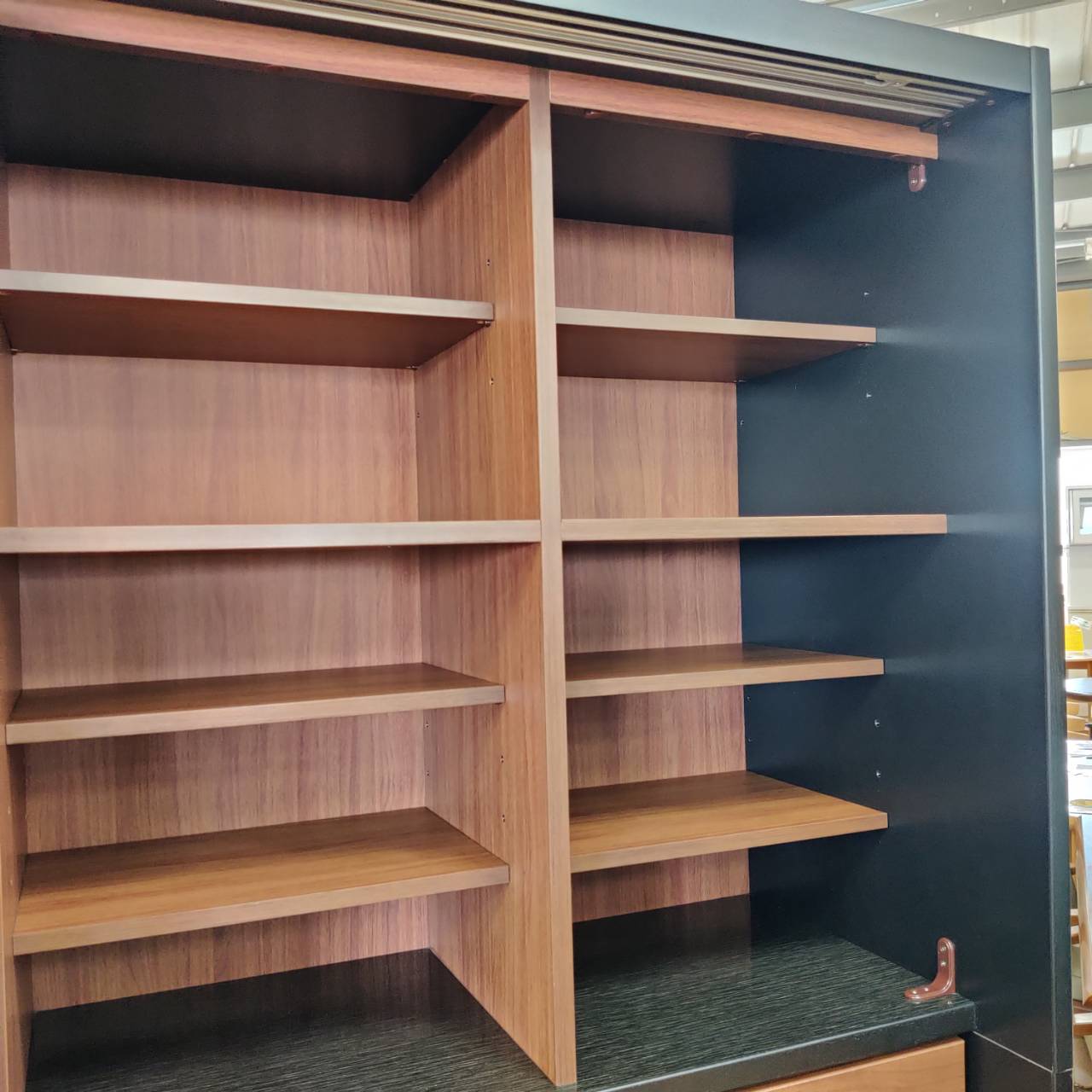 シギヤマ家具工業 3枚スライド扉キッチンボード ネロ160SL 販売中！ 愛 