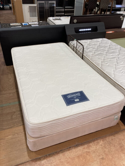 シモンズ｜ボックススプリング｜シングルベッド入荷致しました 