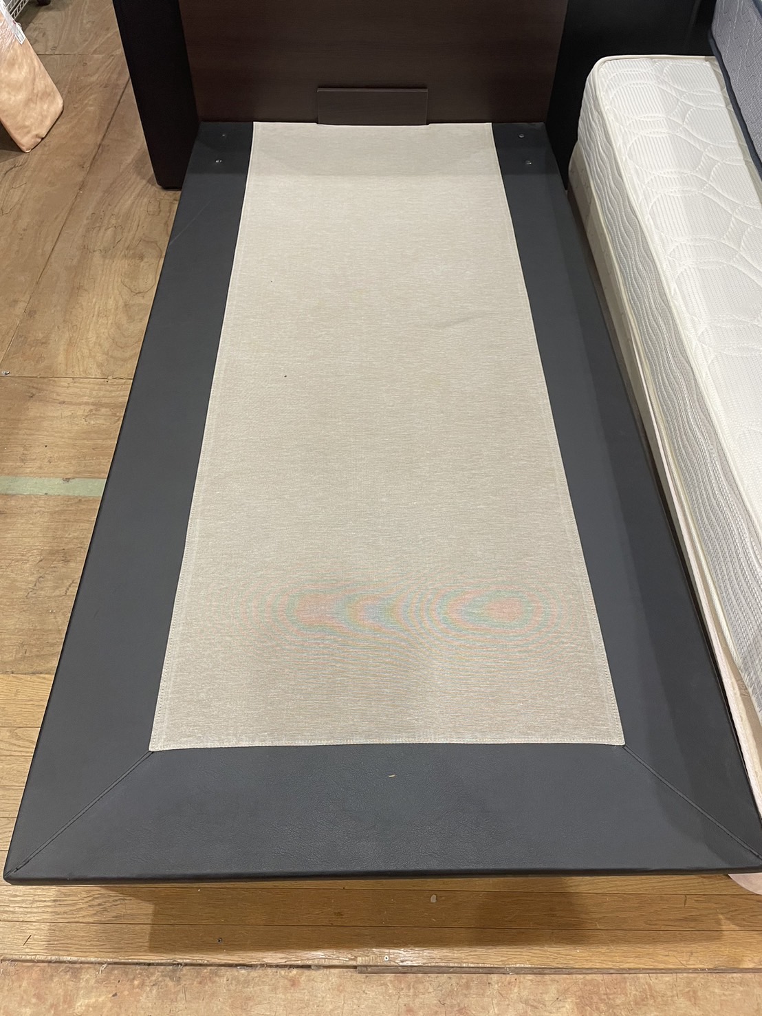 フランスベッド｜跳ね上げ式シングルベッド入荷致しました 