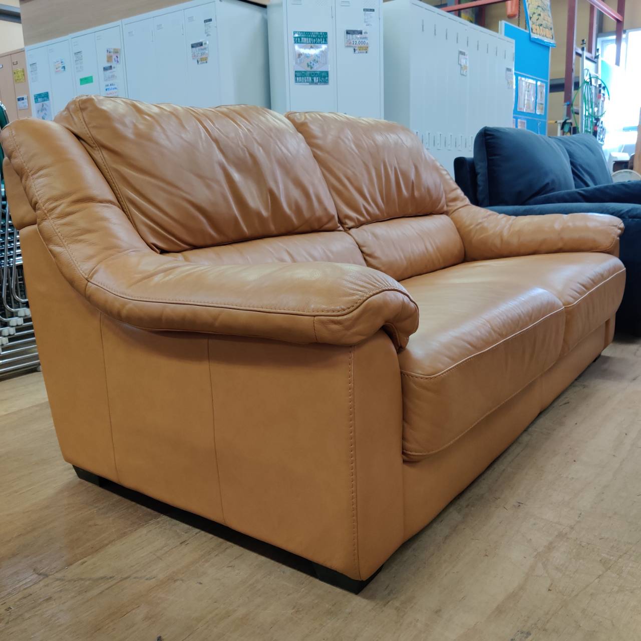 レザーワールド 本革 3Pソファ 背もたれ取り外し可 販売中！ 愛品  