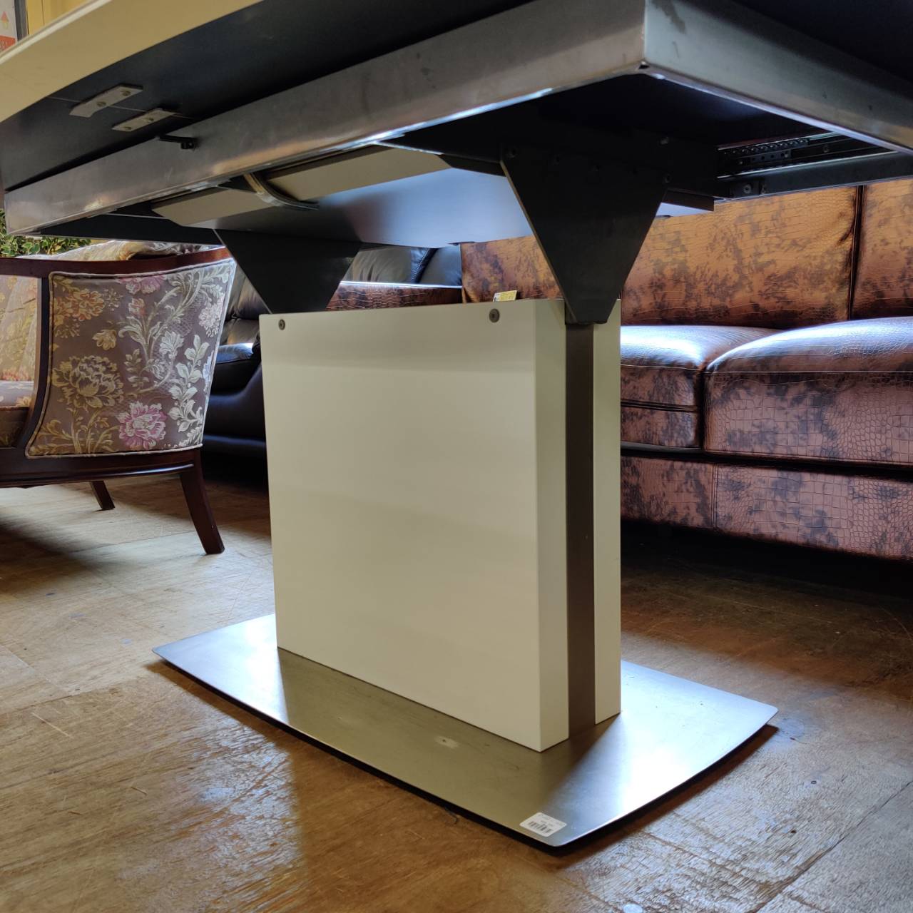BoConcept 伸長式エクステンションテーブル Bari / occa 販売中！ 愛品 