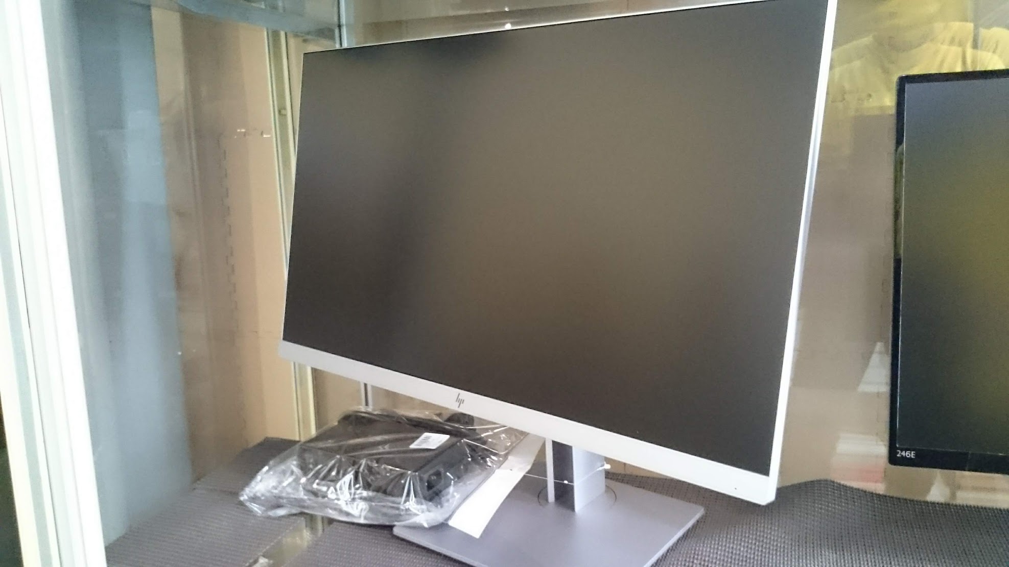 HP 23.8インチ 液晶ディスプレイ E243d 販売中！愛品倶楽部 柏店 