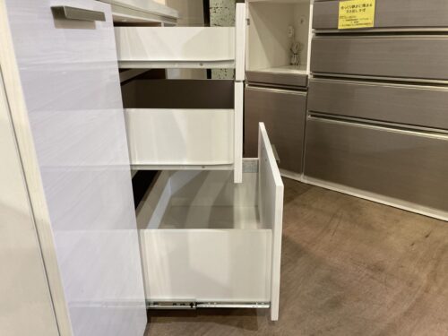 ニトリ｜ソレル140KB｜4枚扉キッチンボード入荷致しました  